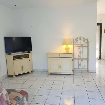 Apartment Familial 3 Pieces, Piscine, Terrasse Et Parking Prive - Cap D'agde - Fr-1-249-368 Agde